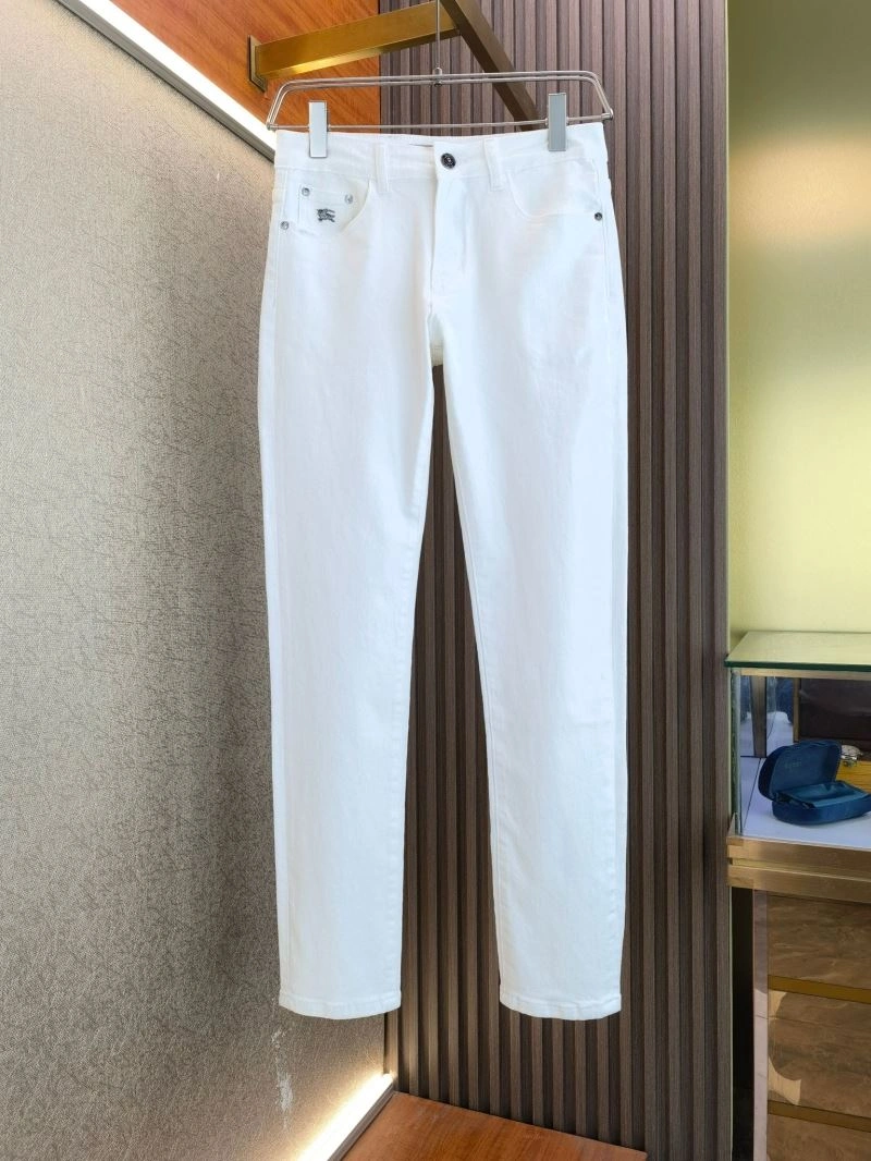 Trendsetting Burberry Jeans 102319