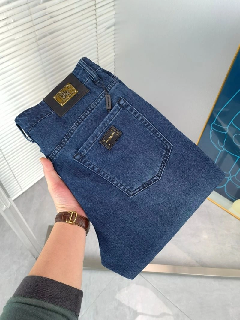 Burberry Jeans Elegant 102321
