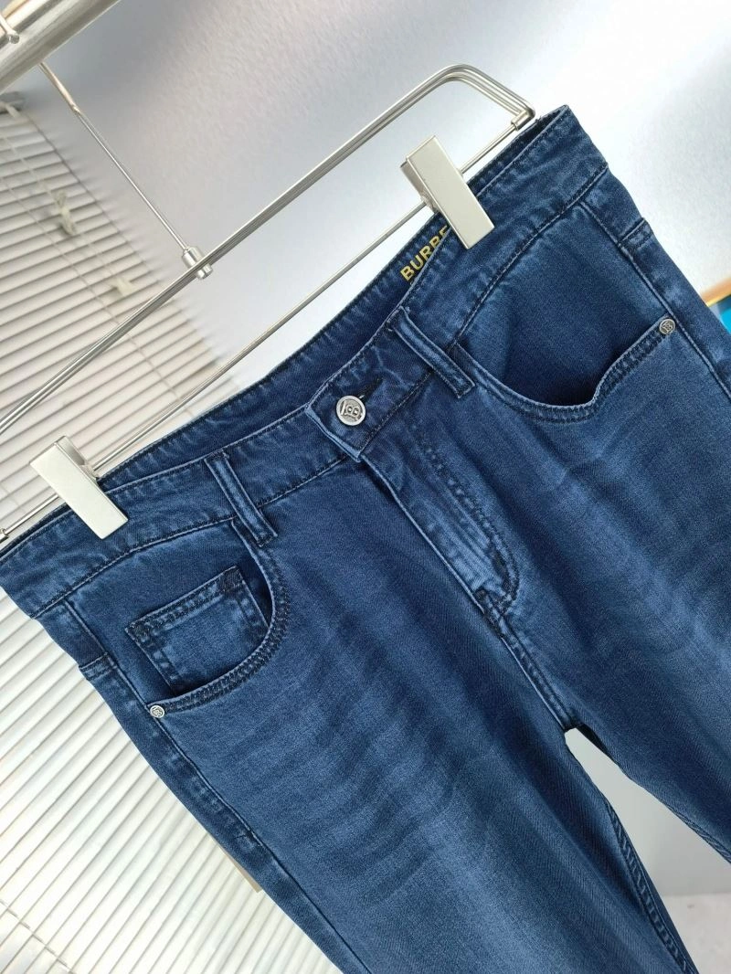 Burberry Jeans Elegant 102321