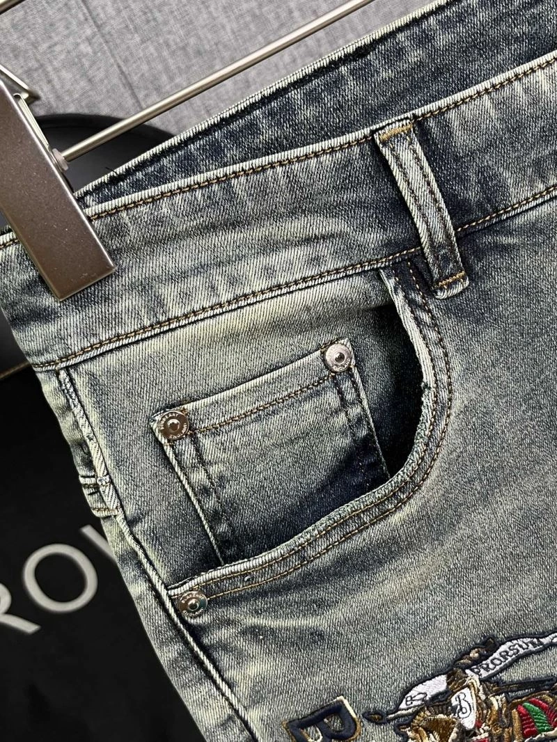 Cozy Burberry Jeans 102309