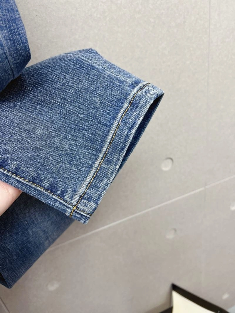 TechFriendly Burberry Jeans 102305