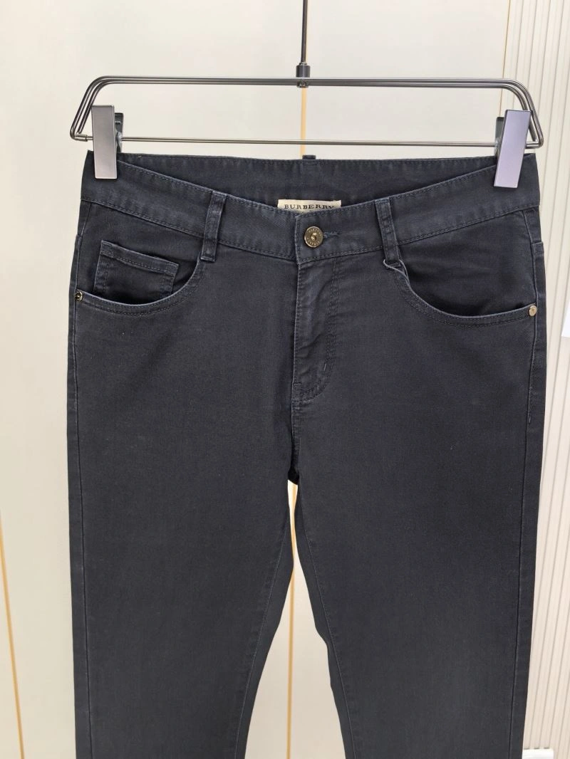 Breathable Burberry Jeans 102307