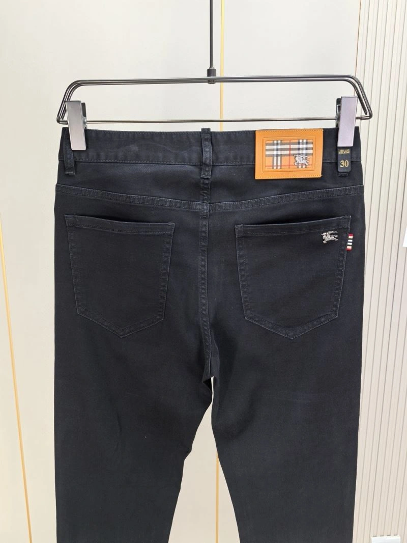 Breathable Burberry Jeans 102307