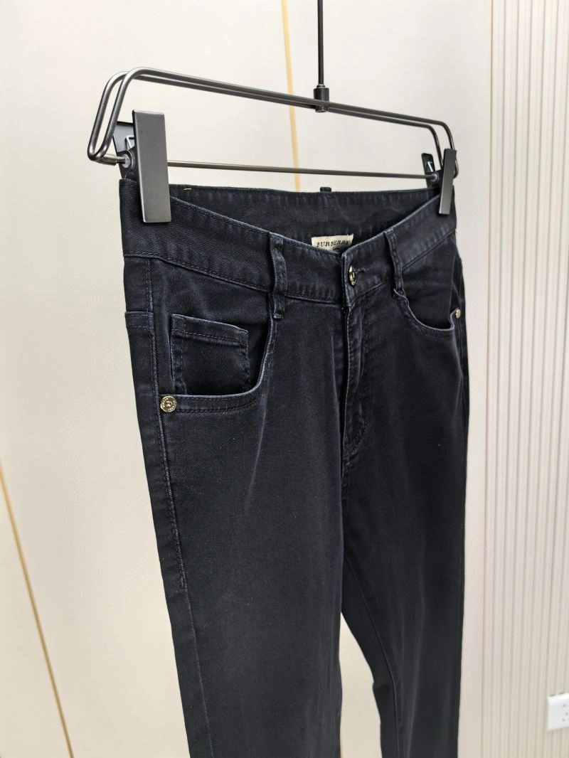 Breathable Burberry Jeans 102307