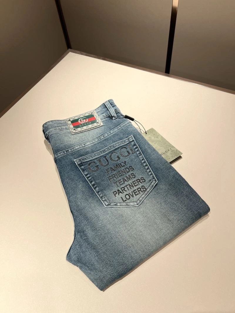 Trendsetting Burberry Jeans 102303