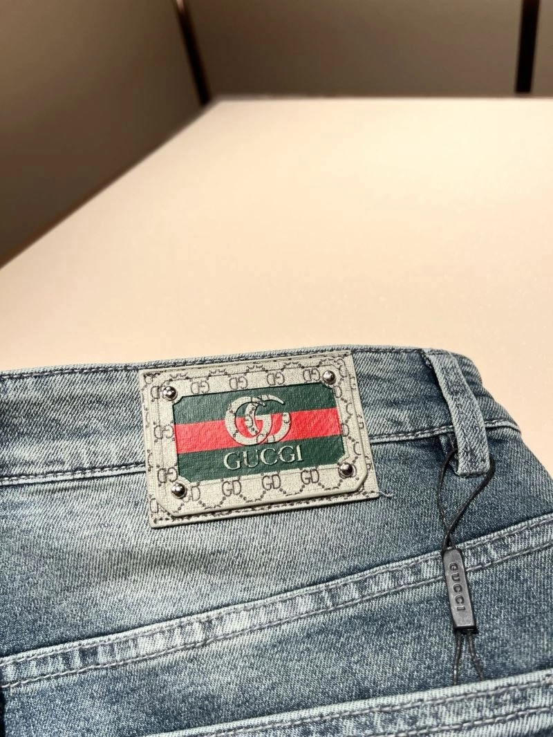 Trendsetting Burberry Jeans 102303