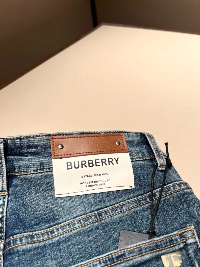 Seasonal Burberry Jeans 102318