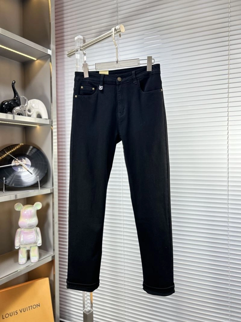 Breathable Burberry Jeans 101811