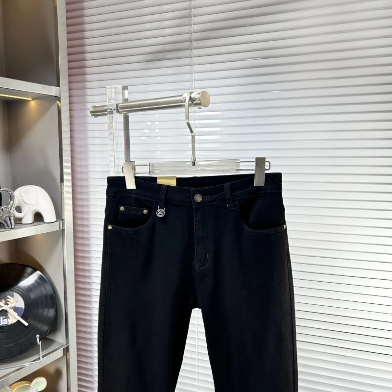 Breathable Burberry Jeans 101811