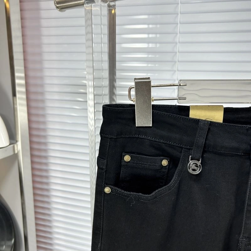 Breathable Burberry Jeans 101811