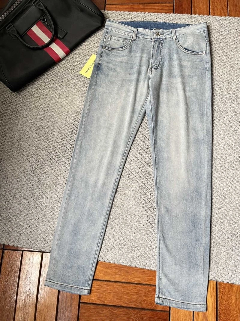 DailyWear Burberry Jeans 101818