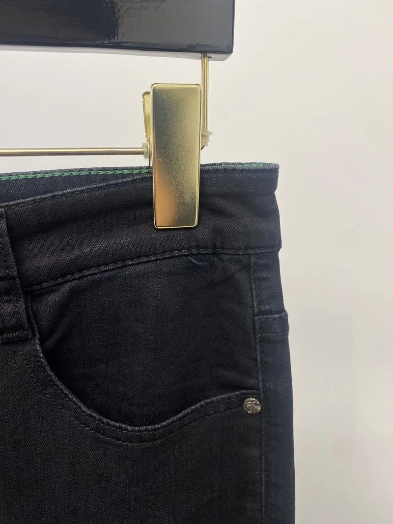 WeatherProof Burberry Jeans 101816