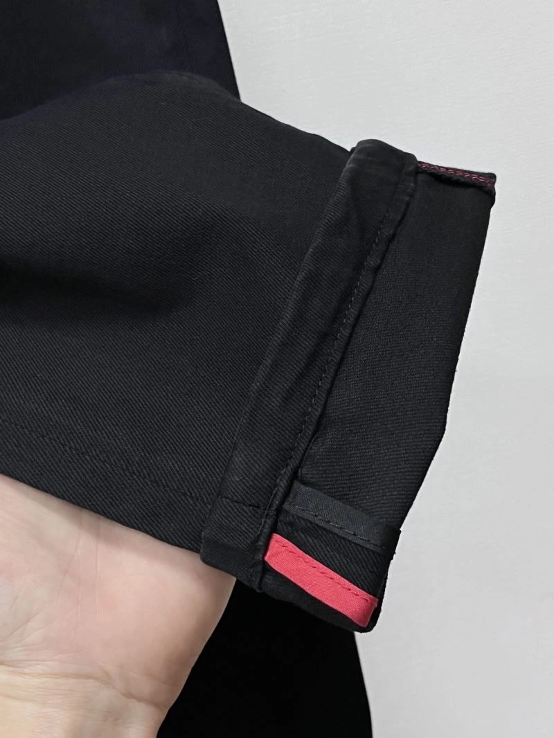 Breathable Burberry Jeans 101797