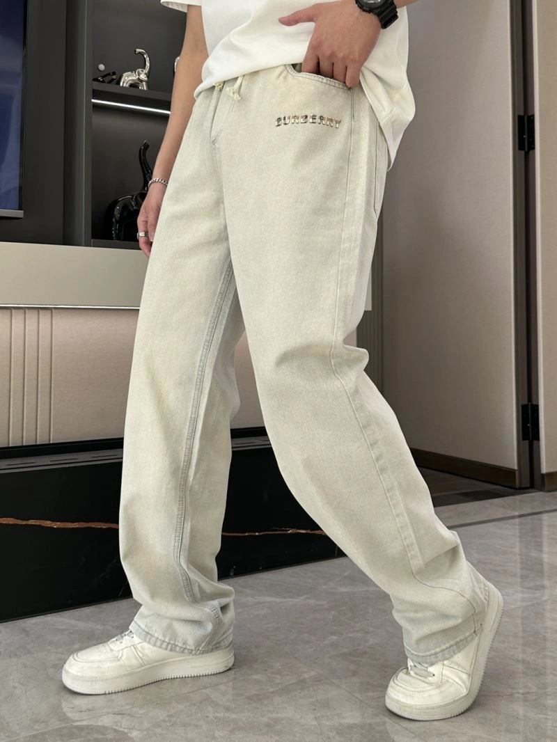 Minimalist Burberry Jeans 101825