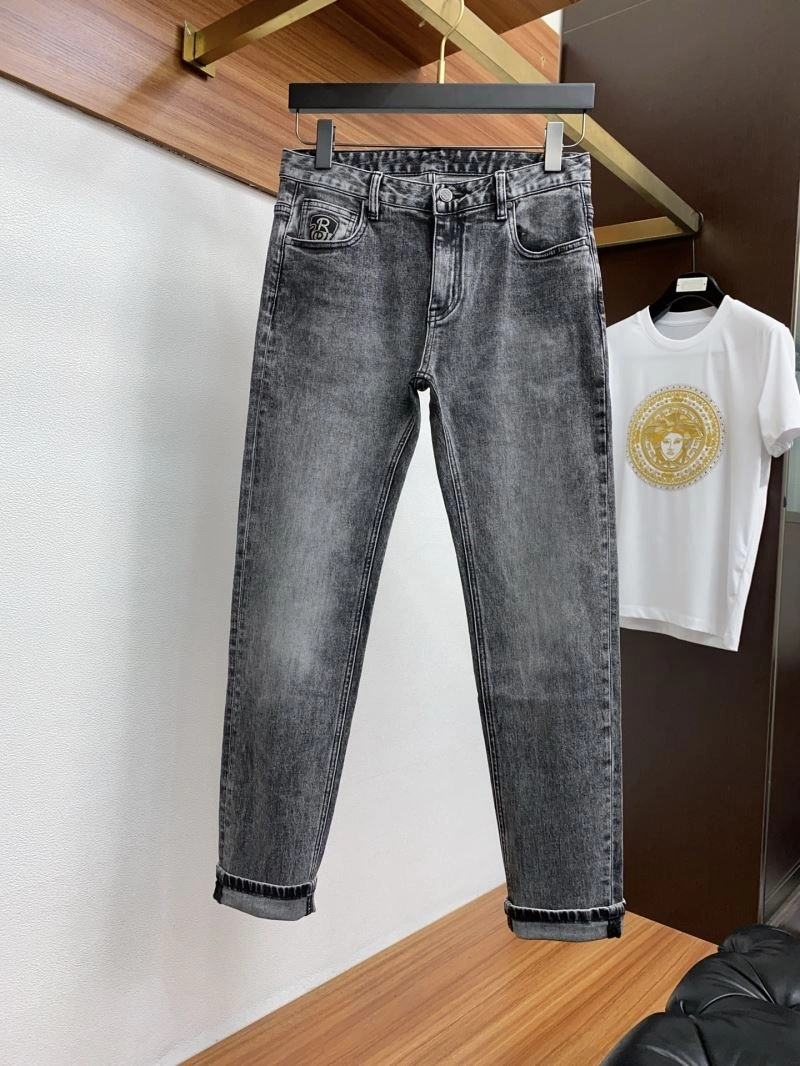 UrbanChic Burberry Jeans 101789