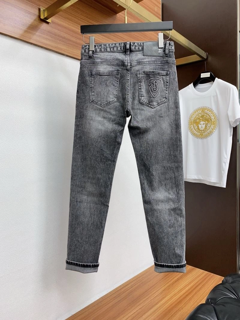 UrbanChic Burberry Jeans 101789