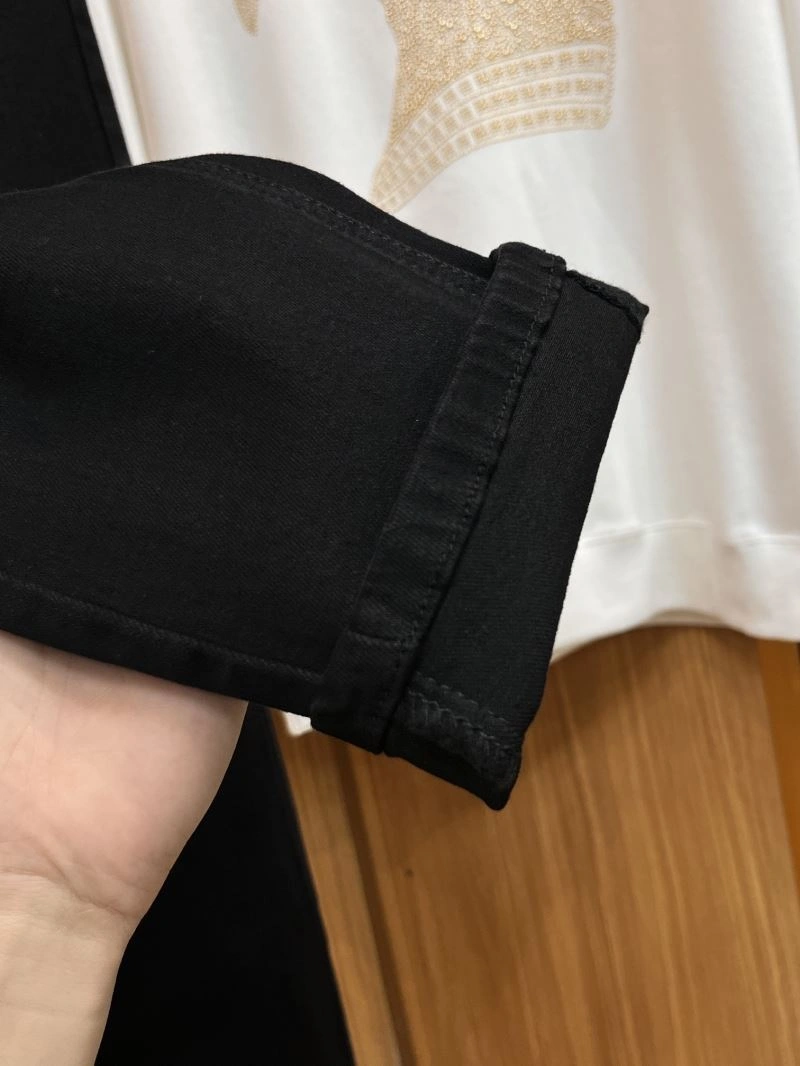 SunProtective Burberry Jeans 101823