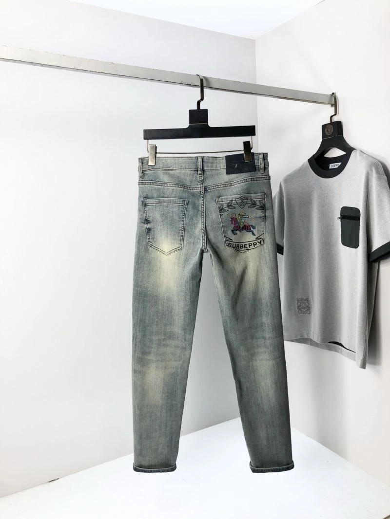 Timeless Burberry Jeans 101778
