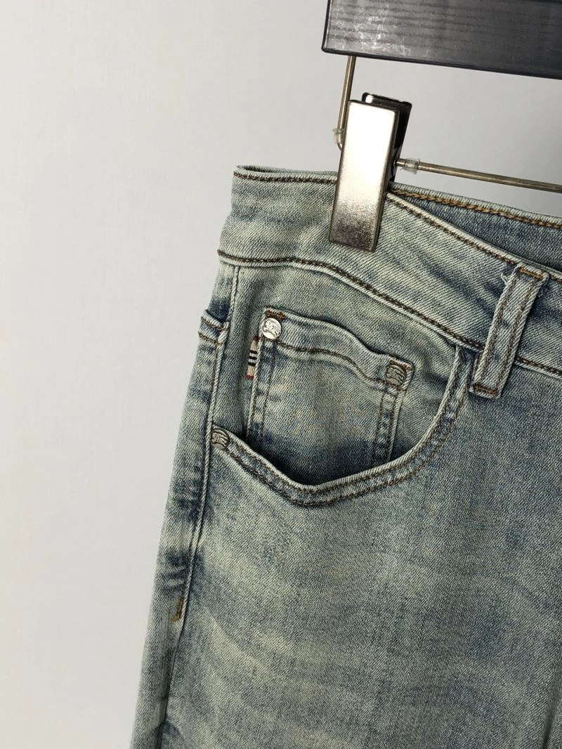 Timeless Burberry Jeans 101778