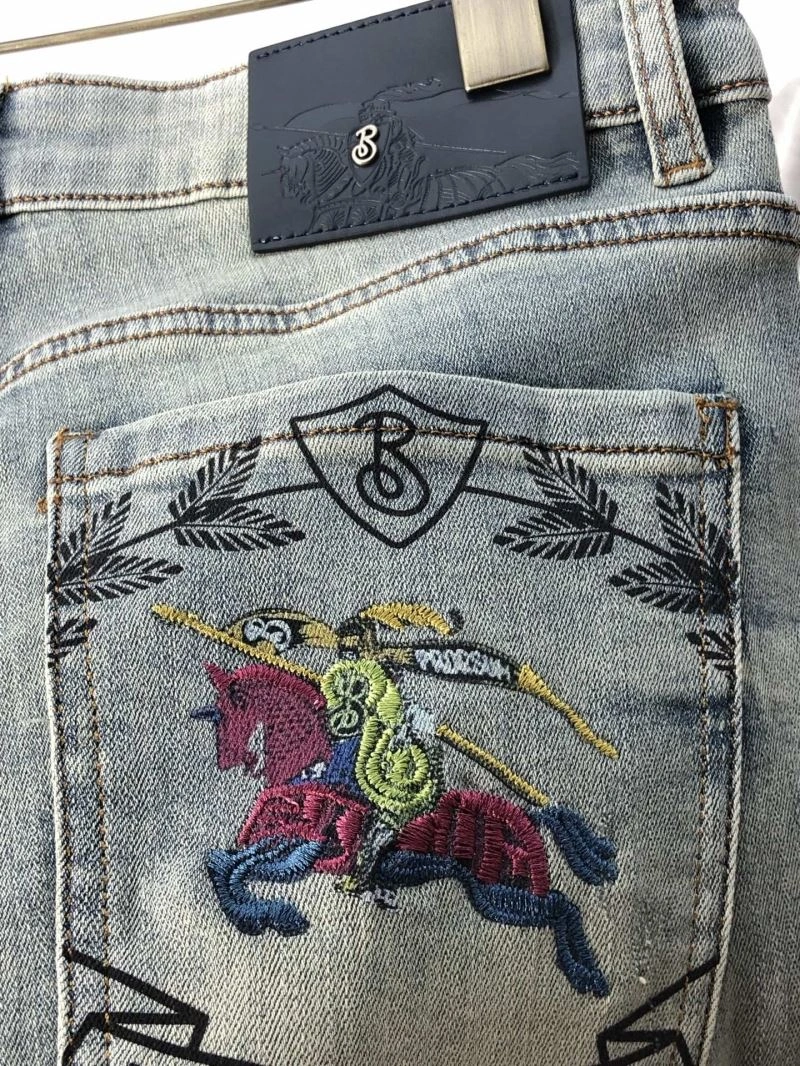Timeless Burberry Jeans 101778
