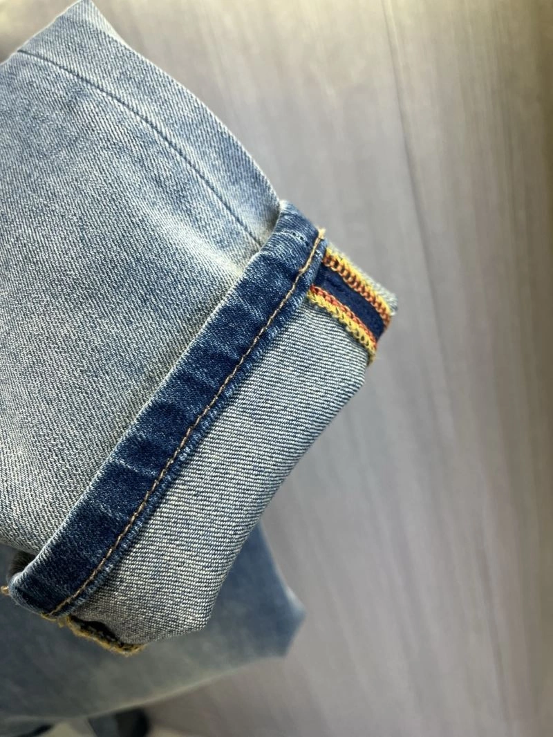 Versatile Burberry Jeans 101345