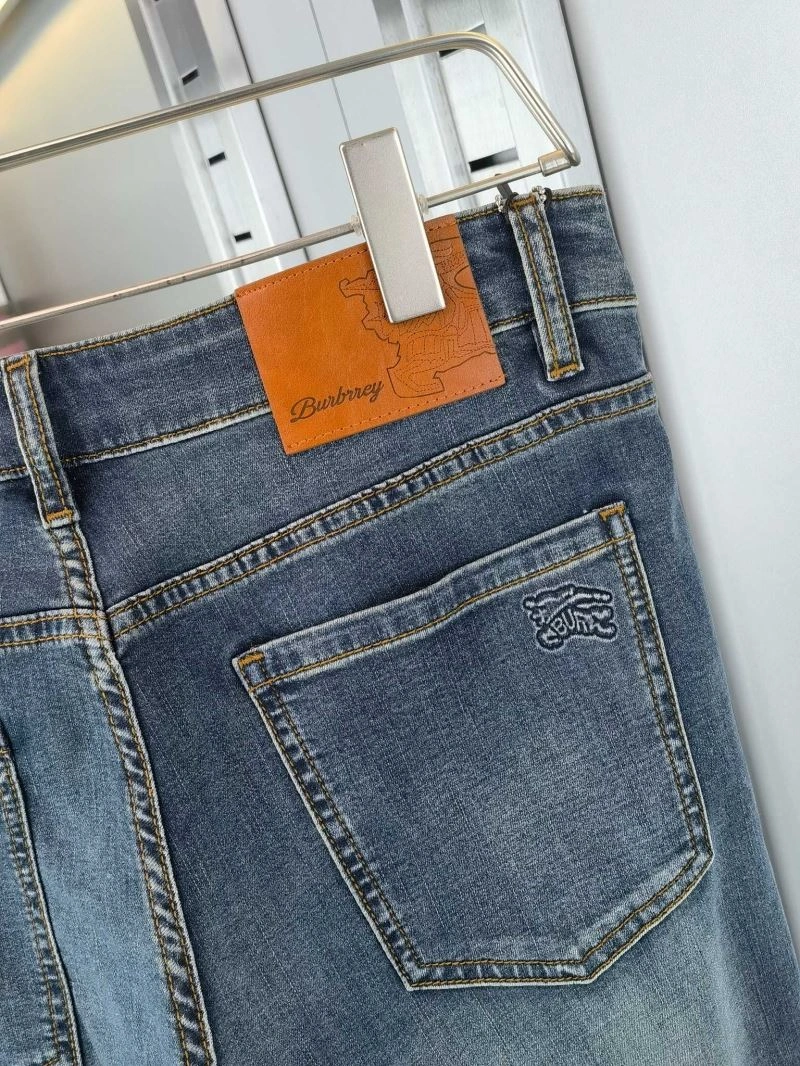 WellDesigned Burberry Jeans 101308