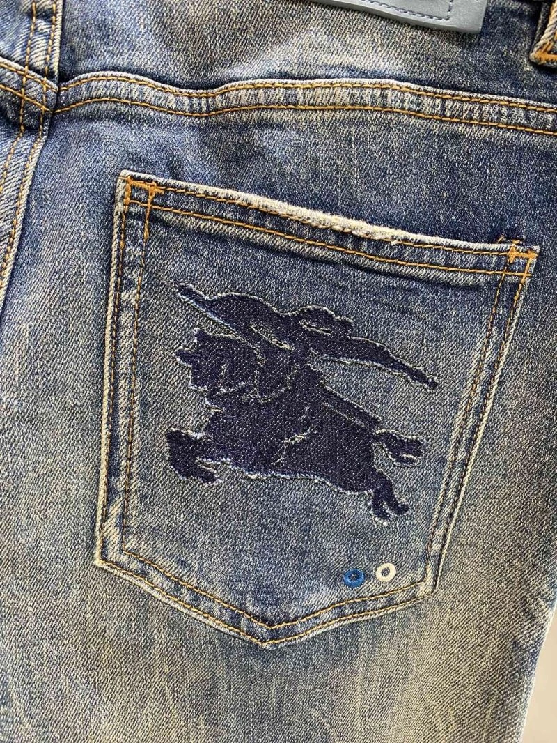 Effortless Burberry Jeans 101373