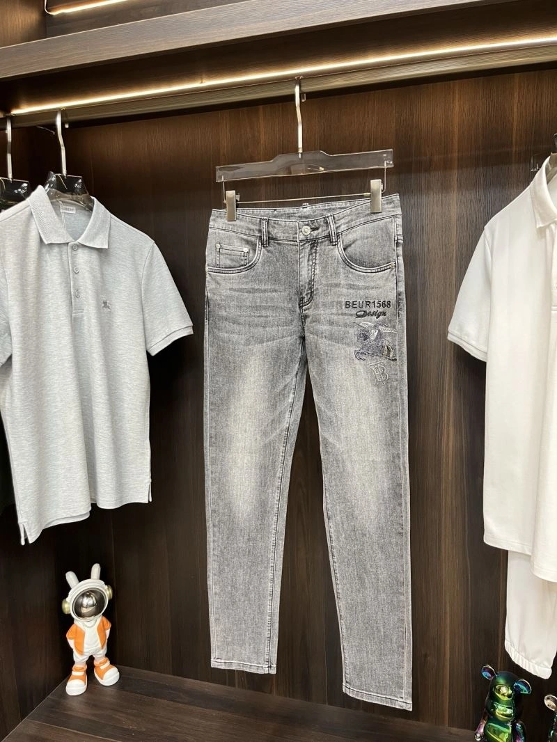 Minimalist Burberry Jeans 101299