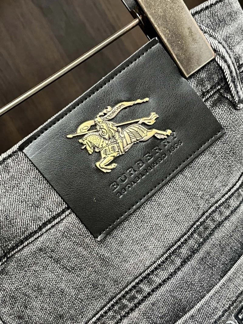 Minimalist Burberry Jeans 101299