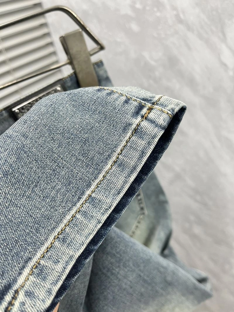 Effortless Burberry Jeans 101288