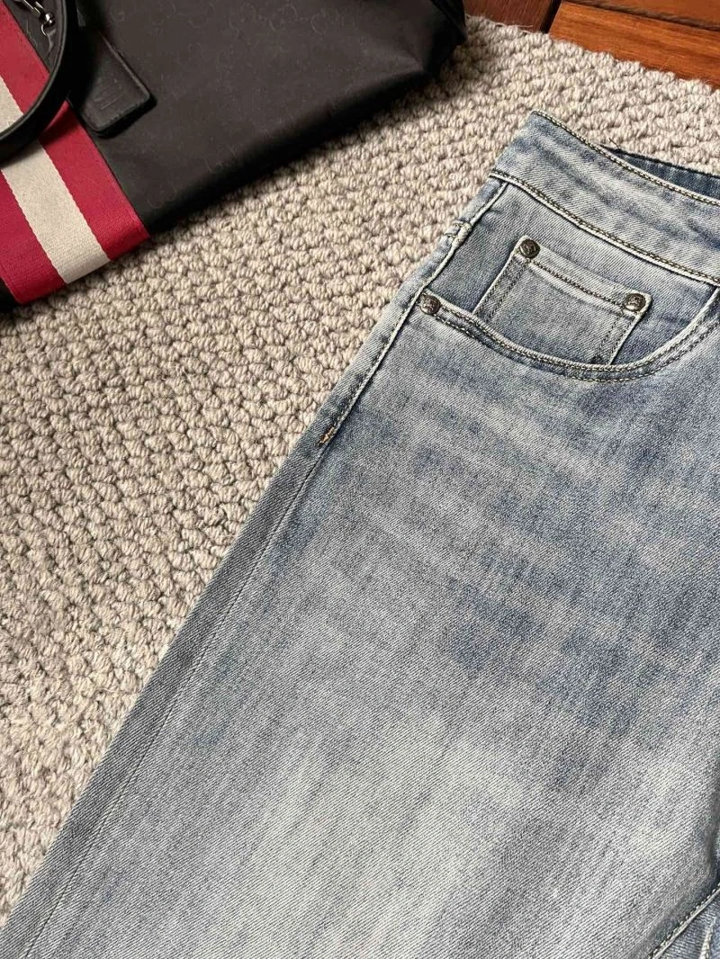 EyeCatching Burberry Jeans 101304
