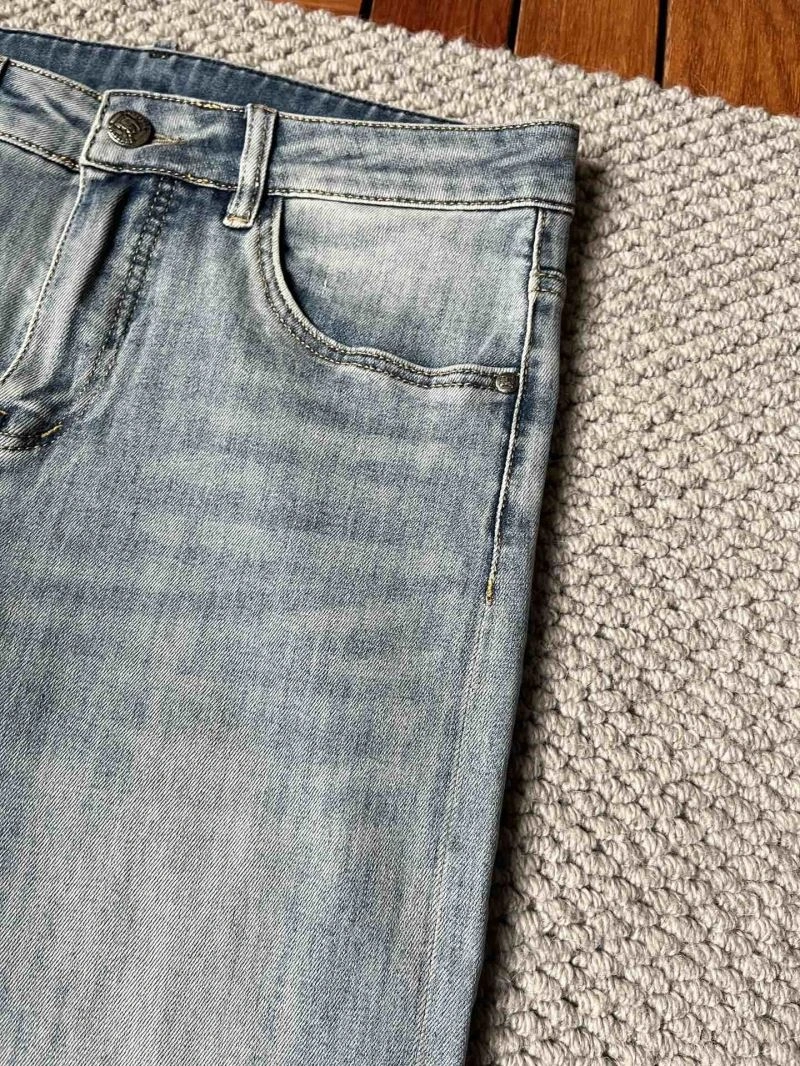 EyeCatching Burberry Jeans 101304