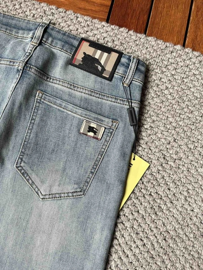 EyeCatching Burberry Jeans 101304