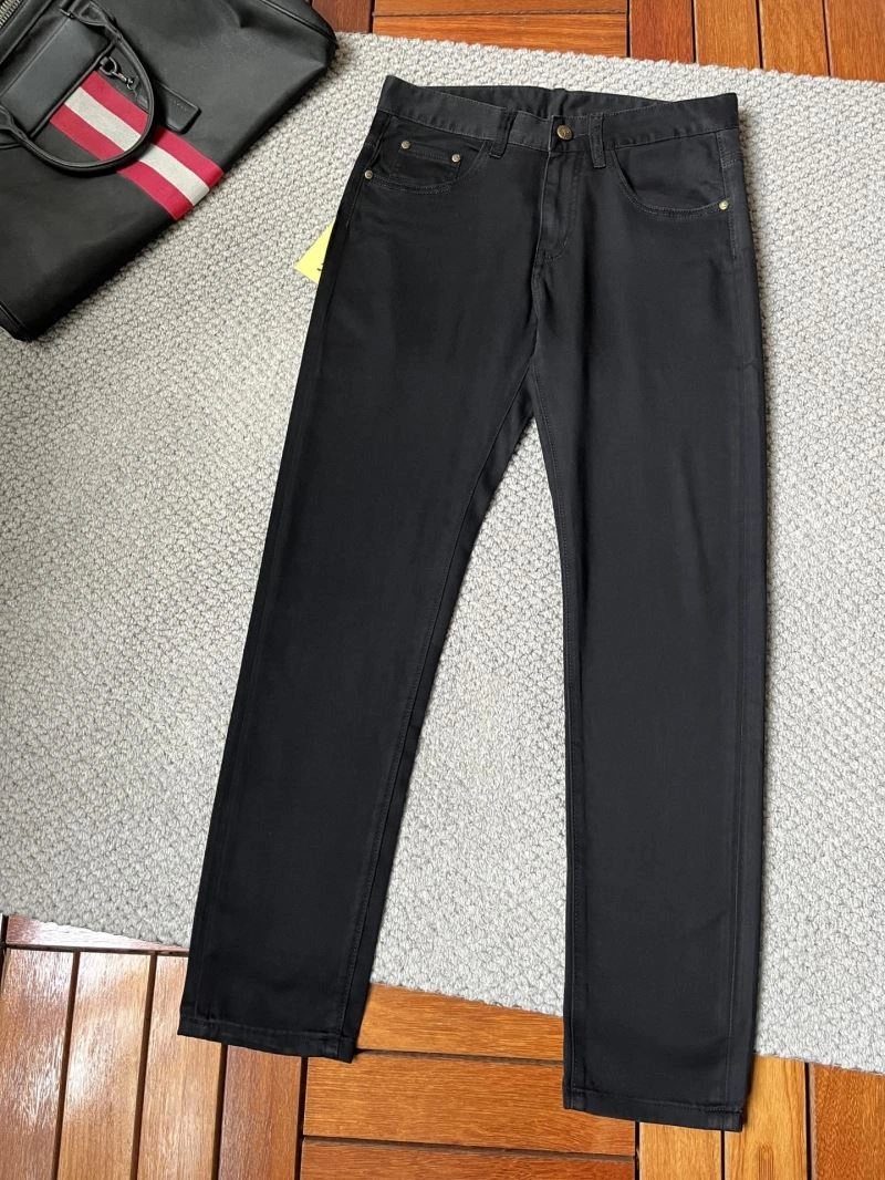 UrbanChic Burberry Jeans 101292