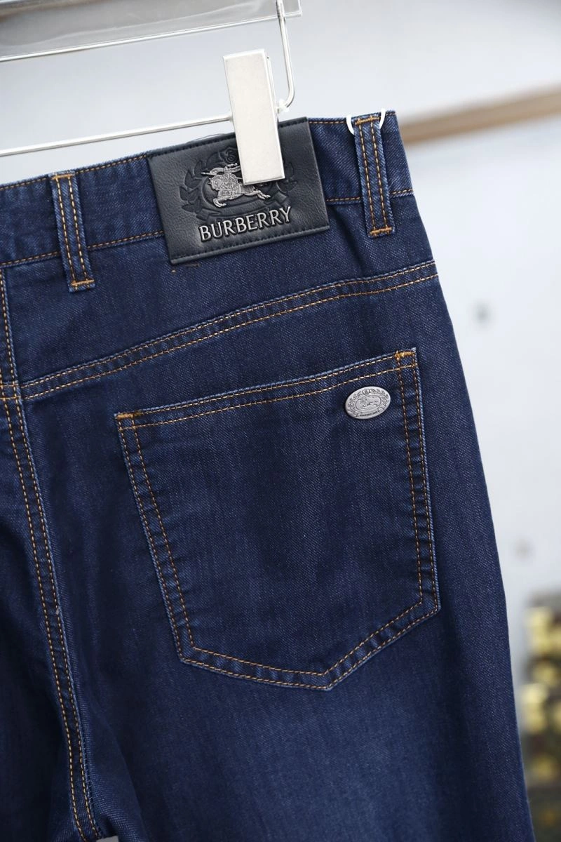 Burberry Jeans Versatile 101331
