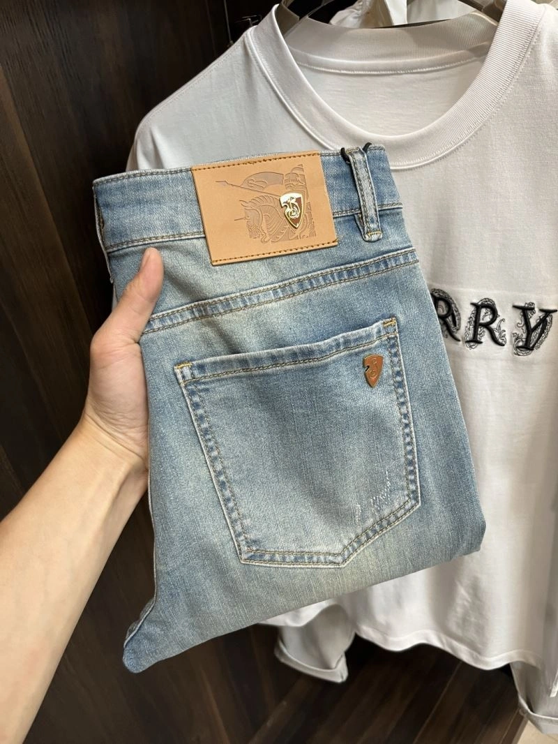 Effortless Burberry Jeans 101314