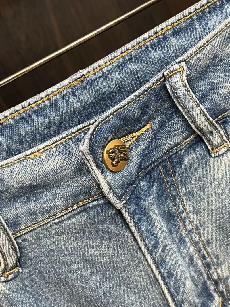 Effortless Burberry Jeans 101314