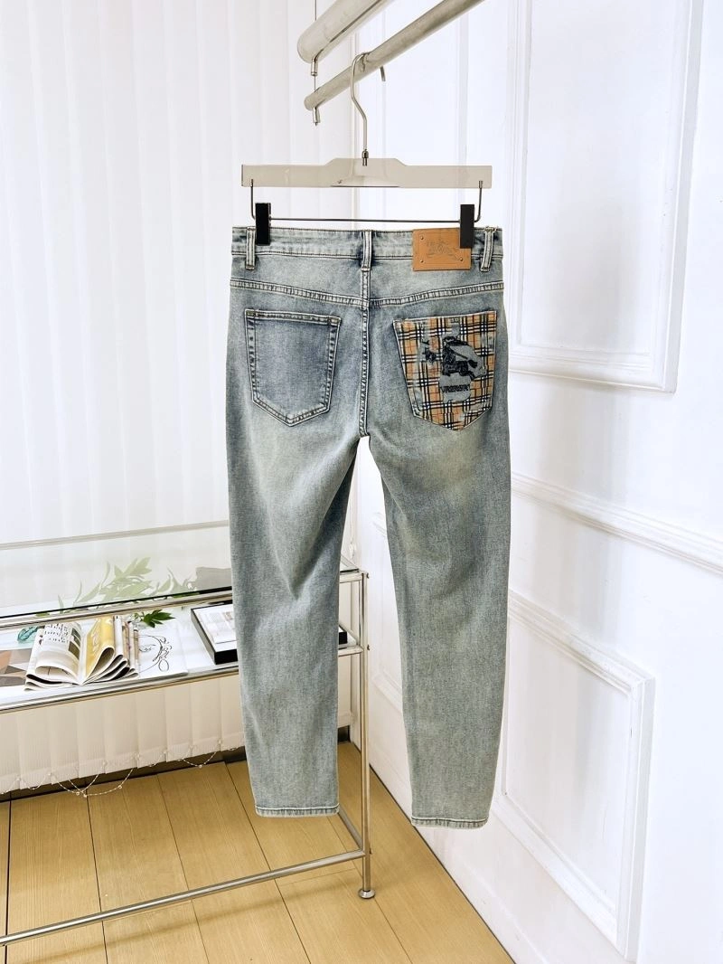 WellDesigned Burberry Jeans 101265