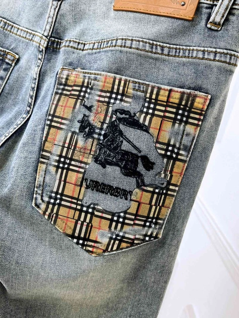 WellDesigned Burberry Jeans 101265