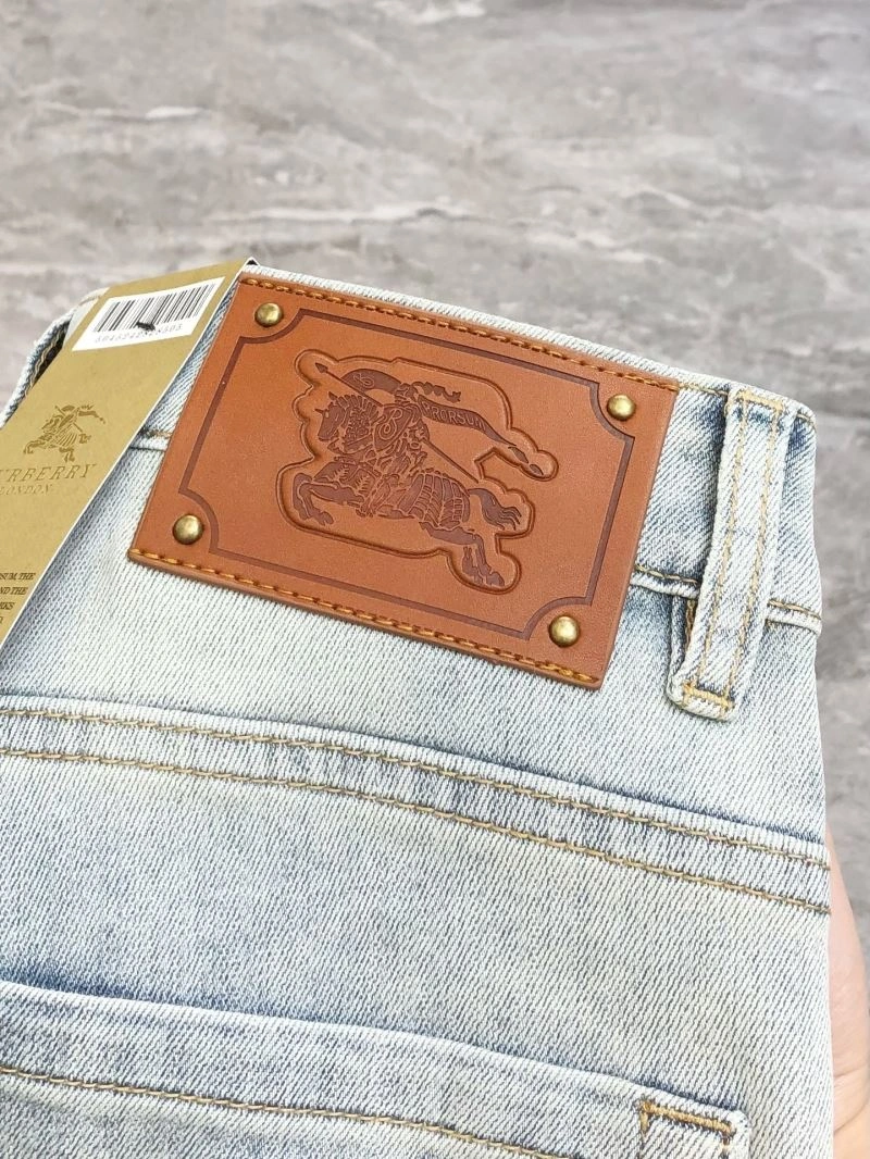 Burberry Jeans WellDesigned 100817