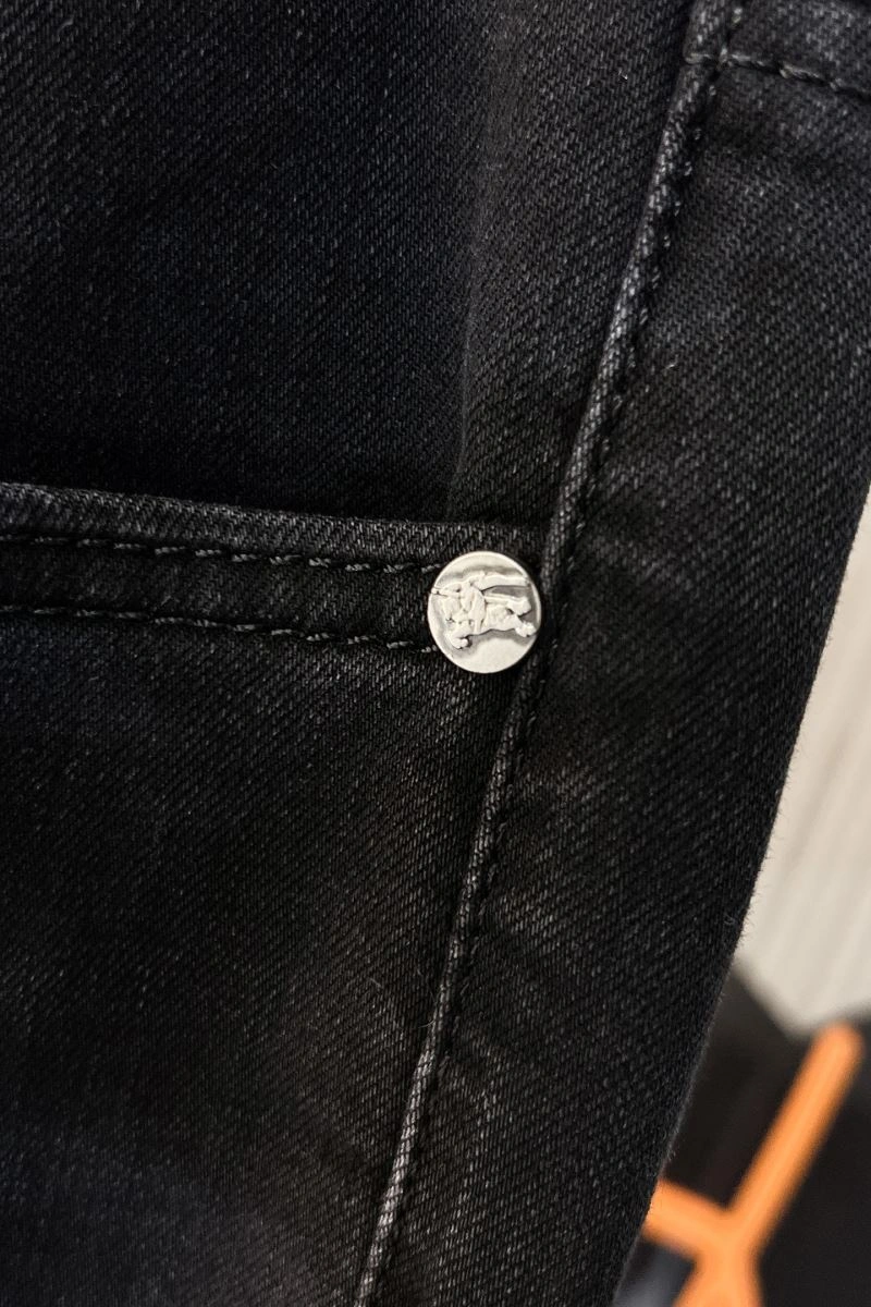 Burberry Jeans TravelReady 100804