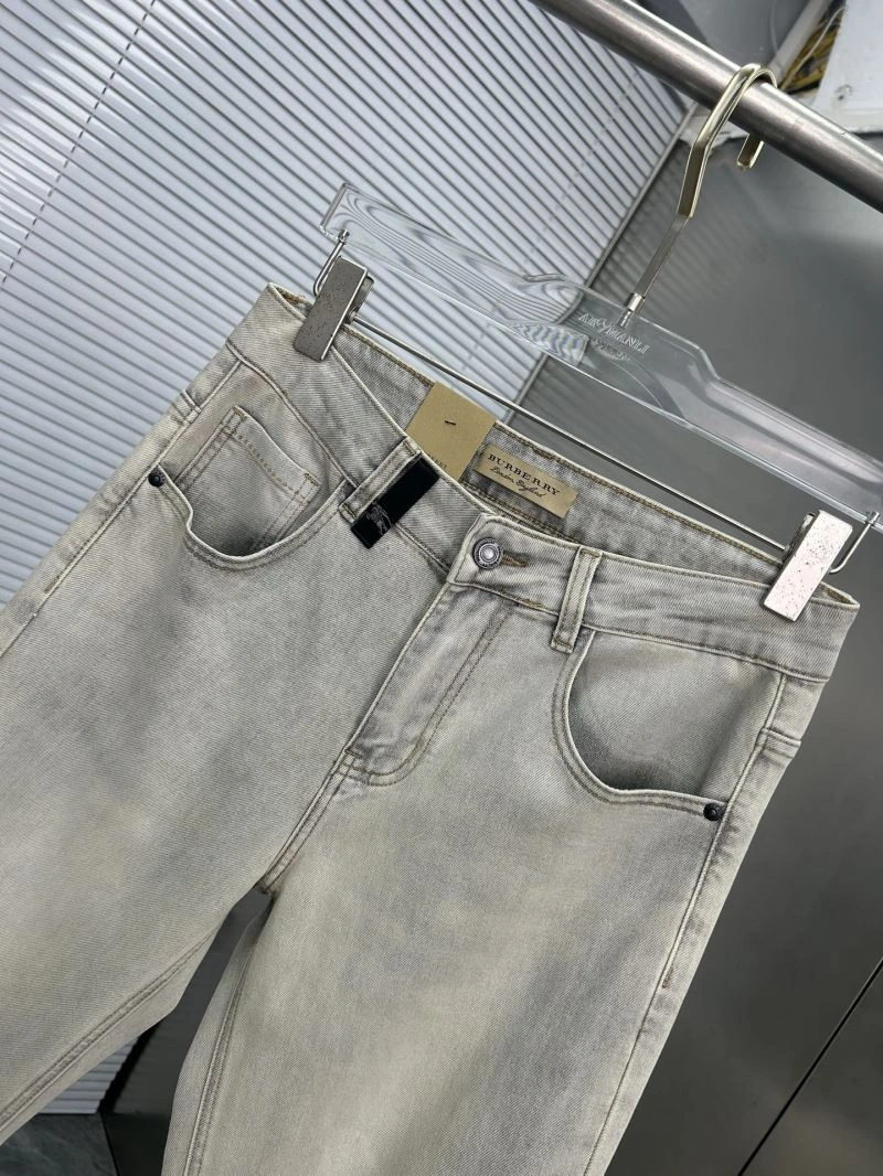 Burberry Jeans Versatile 100331