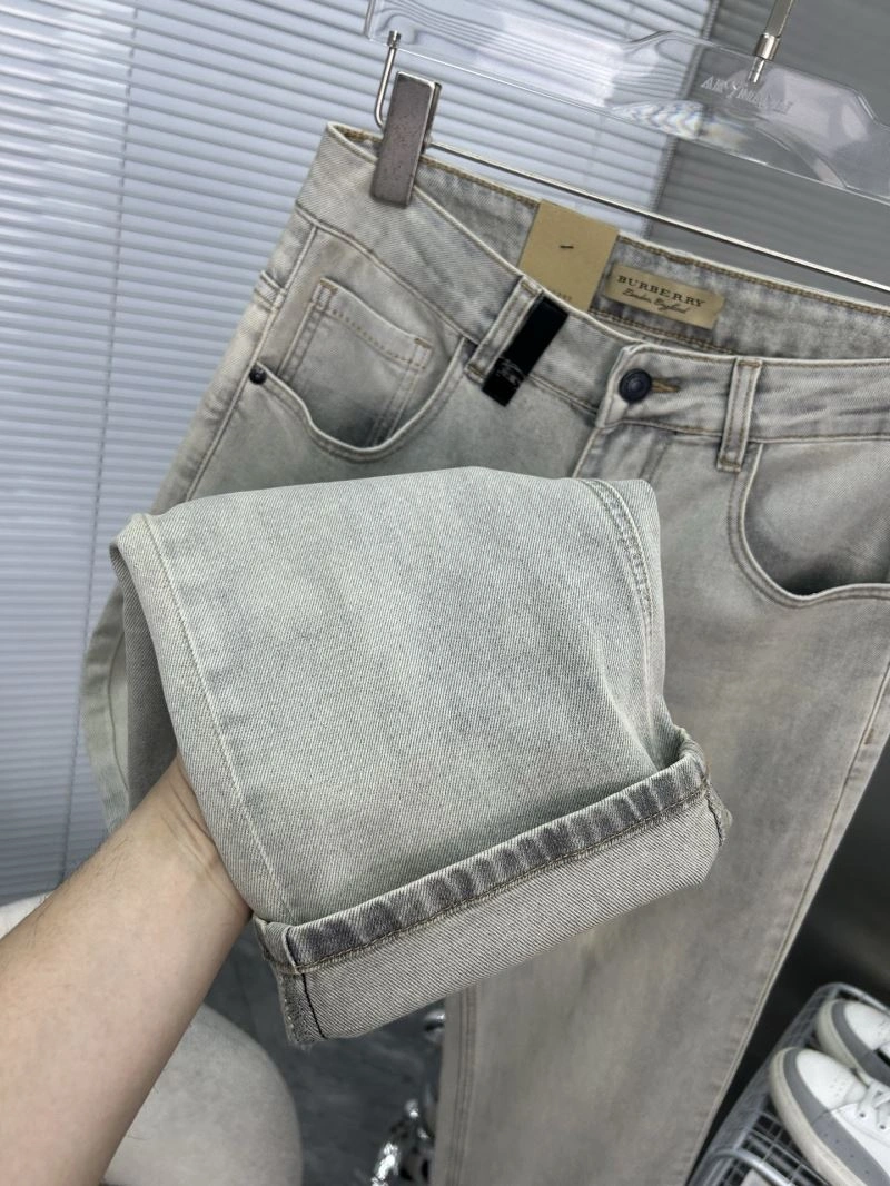 Burberry Jeans Versatile 100331