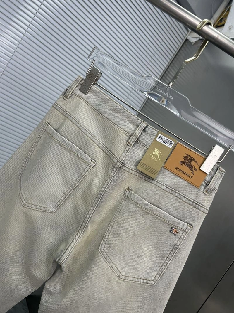 Burberry Jeans Versatile 100331