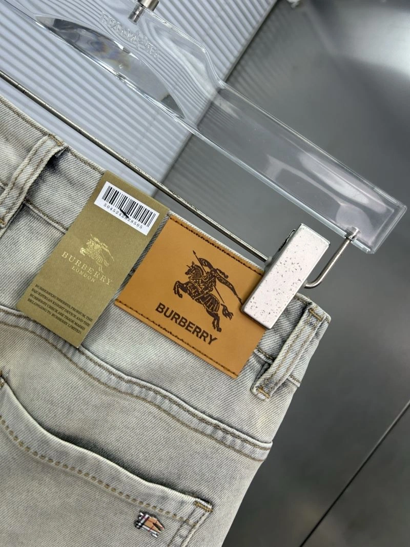 Burberry Jeans Versatile 100331