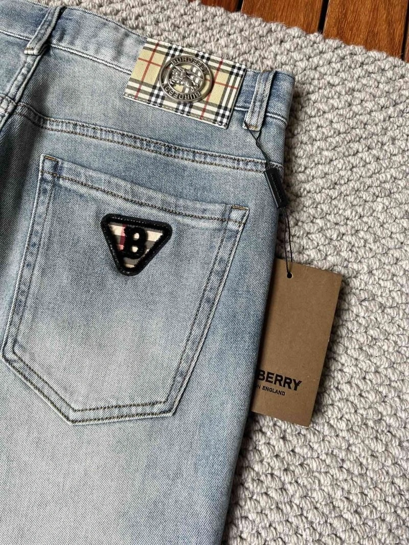 Burberry Jeans ComfortFit 100304