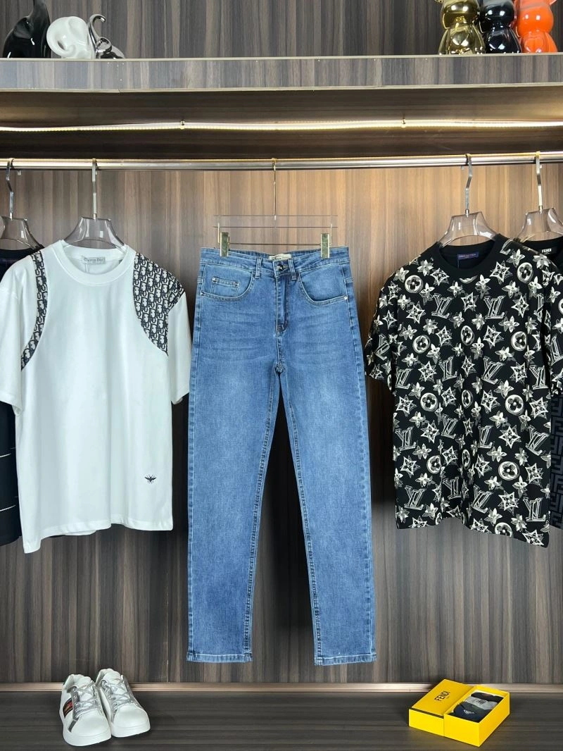 Burberry Jeans MultiPurpose 100303