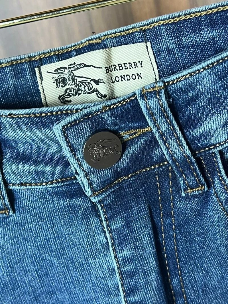 Burberry Jeans MultiPurpose 100303