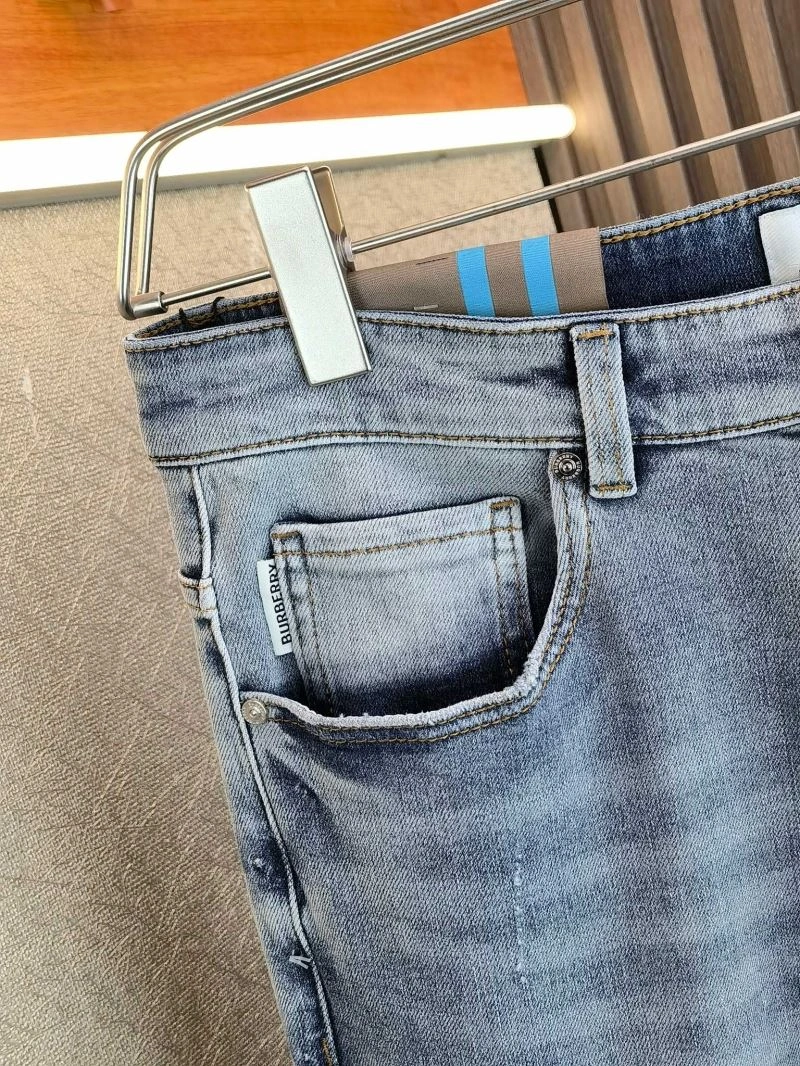 Minimalist Burberry Jeans 100292