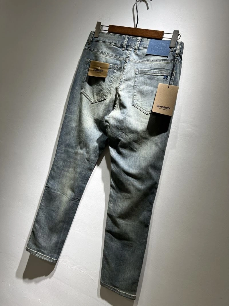 Trendsetting Burberry Jeans 100285